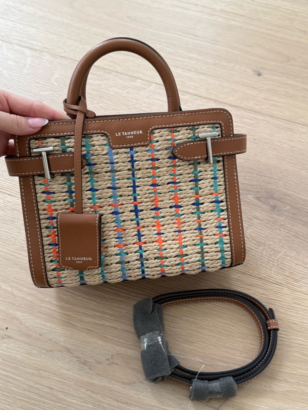 Le Tanneur Emilie small raffia handbag - Picture 6 of 6